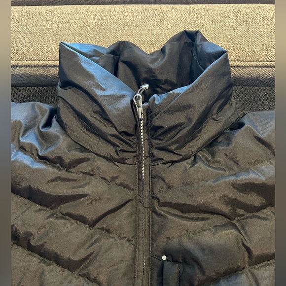 Eddie Bauer Down Parka with removable faux fur hood; size Petite XL. - Picture 14 of 14